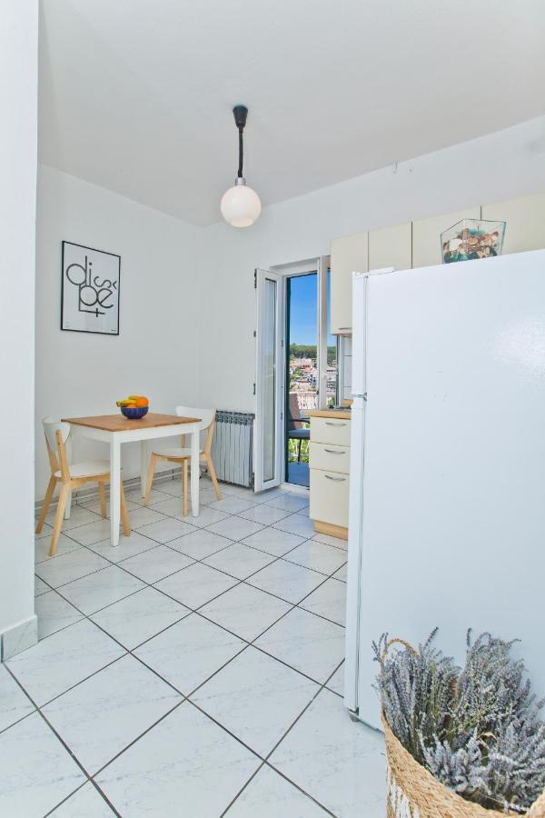 Tota Glamur Apartman Jelsa