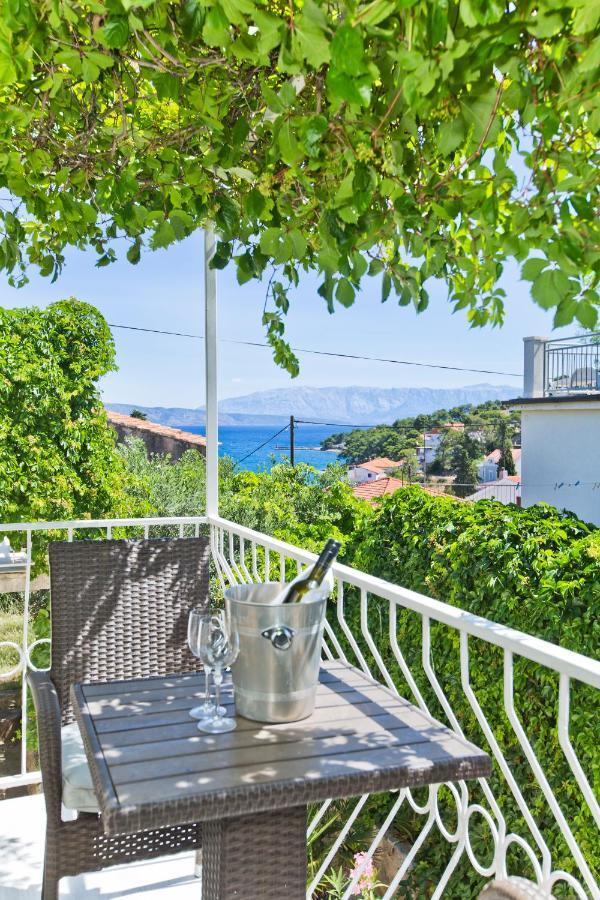 Apartman Tota Glamur Jelsa